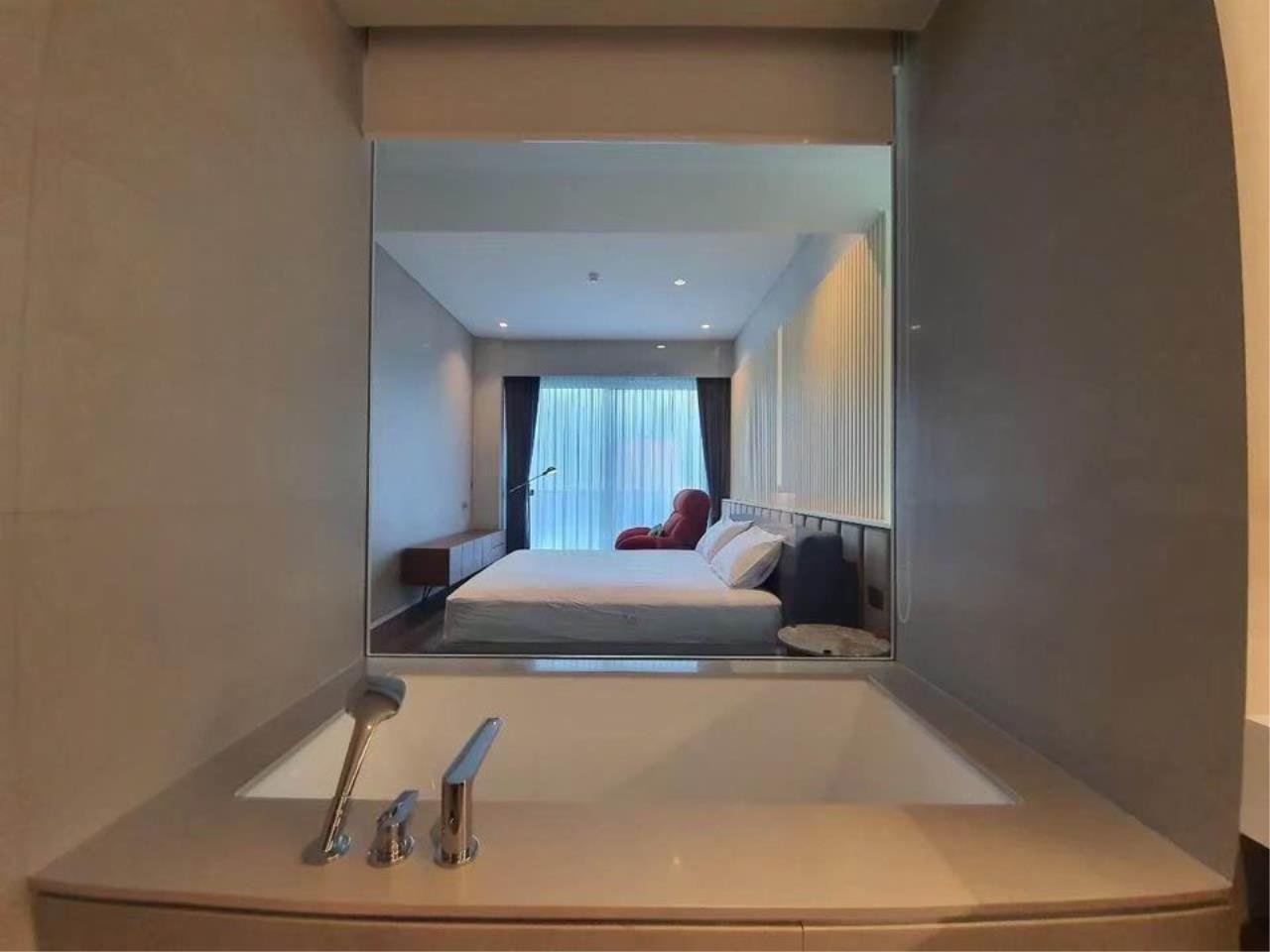 3 bedrooms 3 bathrooms tela thonglor for rent