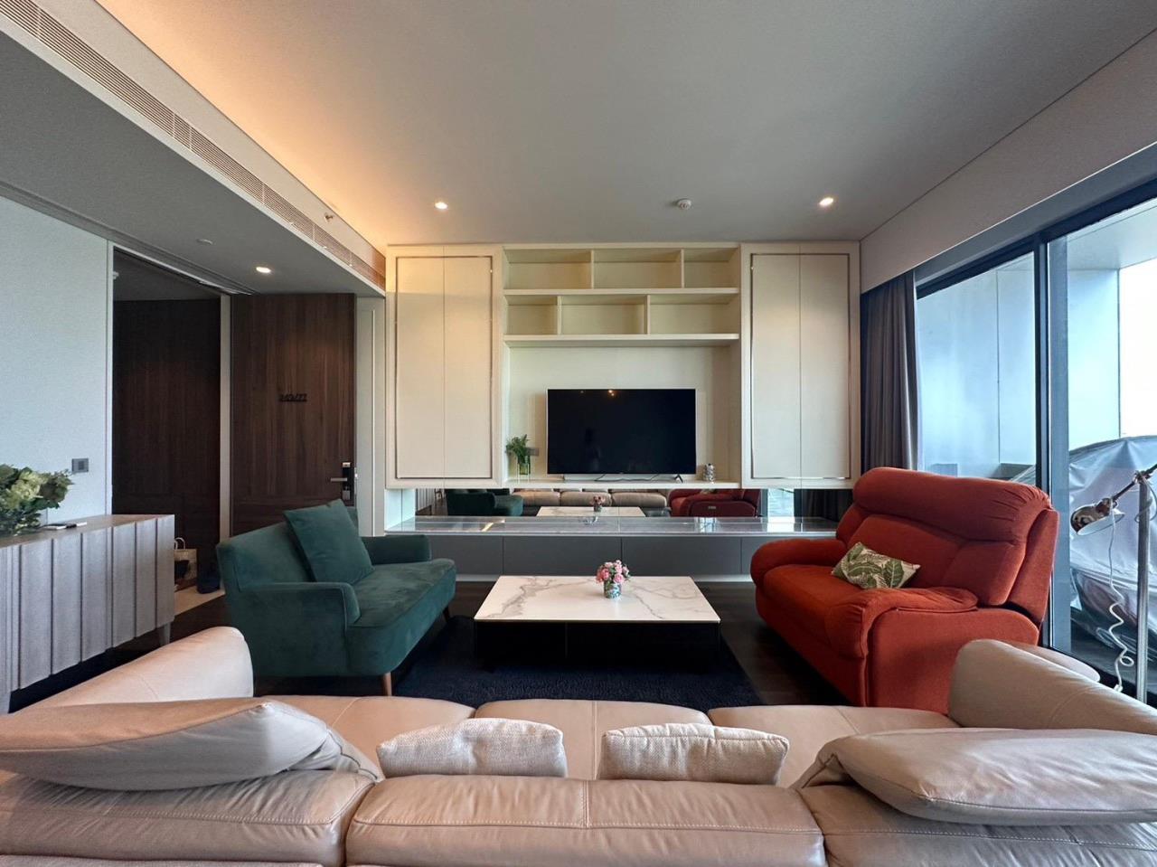 3 bedrooms 3 bathrooms tela thonglor for sale