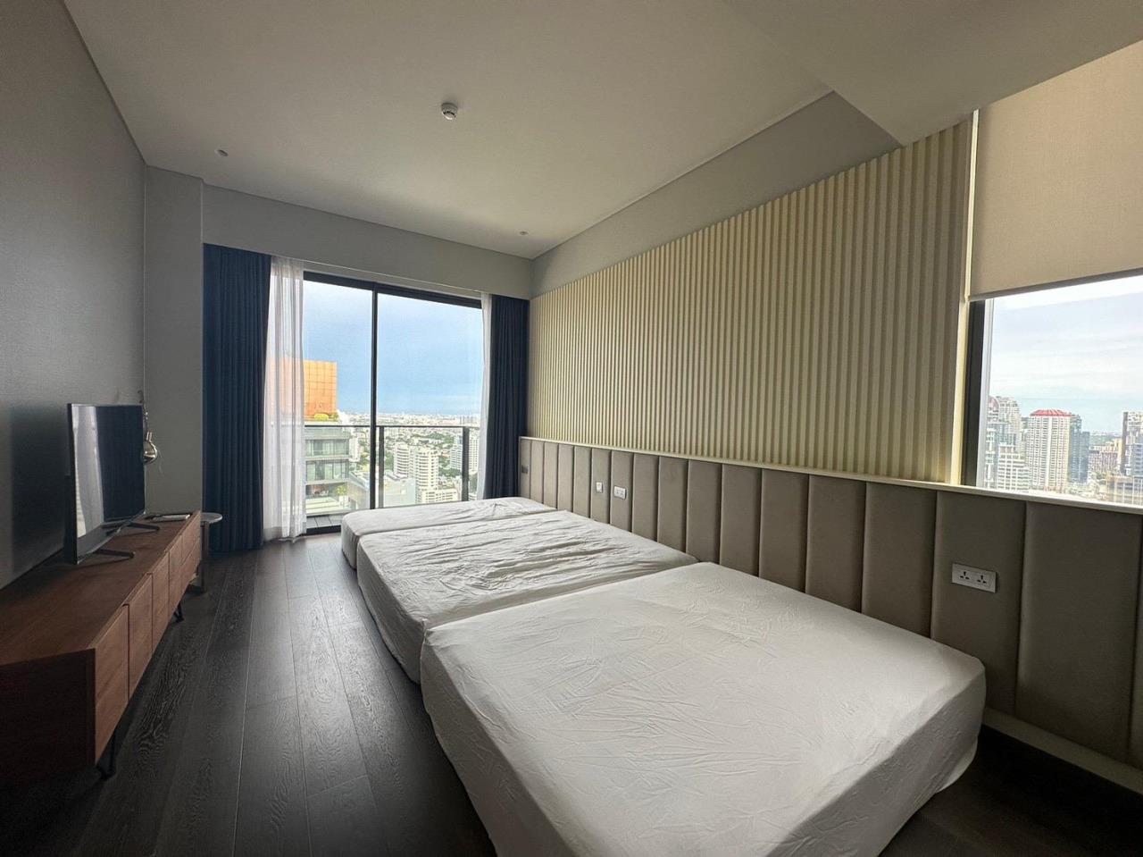 3 Bedrooms 3 Bathrooms Size 202sqm Tela Thonglor 36 for Rent 230,000 THB