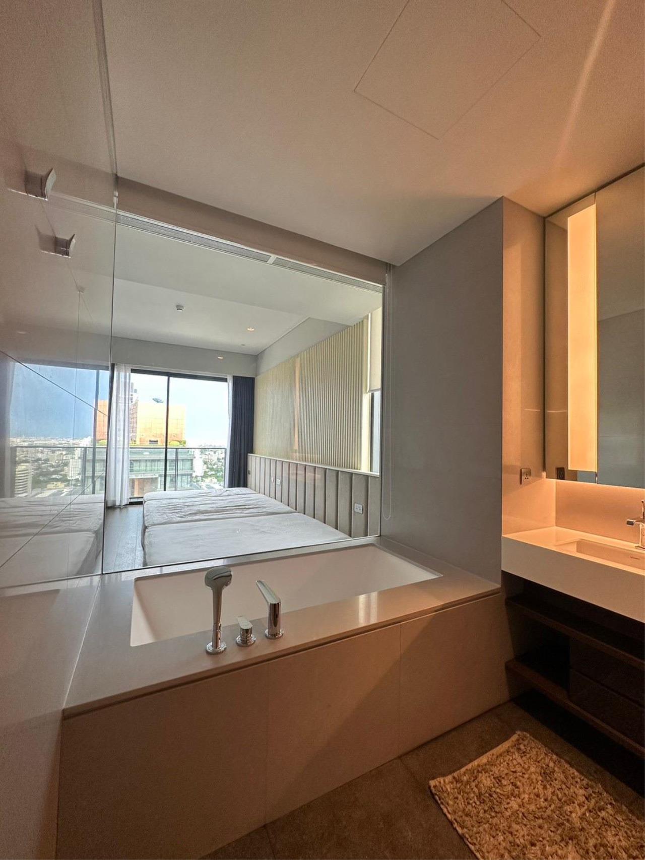 3 bedrooms 3 bathrooms tela thonglor for sale