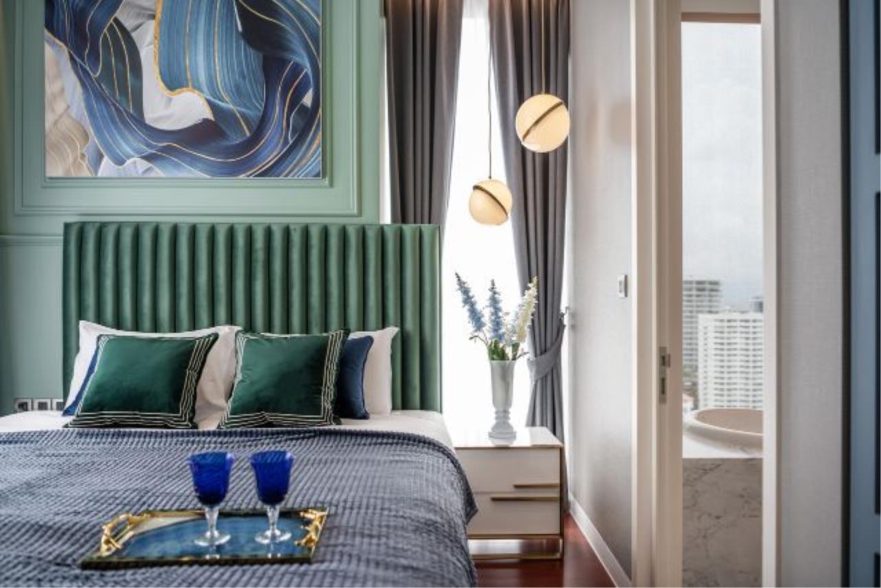 Bed2Bath Khun by yoo Size82 Sqm for Rent 120000 for Sale 34400000 THB