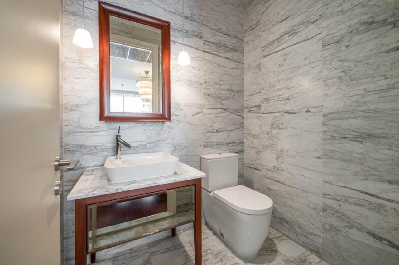2 Bedrooms 2 Bathrooms Size 82sqm. Khun by Yoo for Rent 130,000 THB for Sale 38,800,000