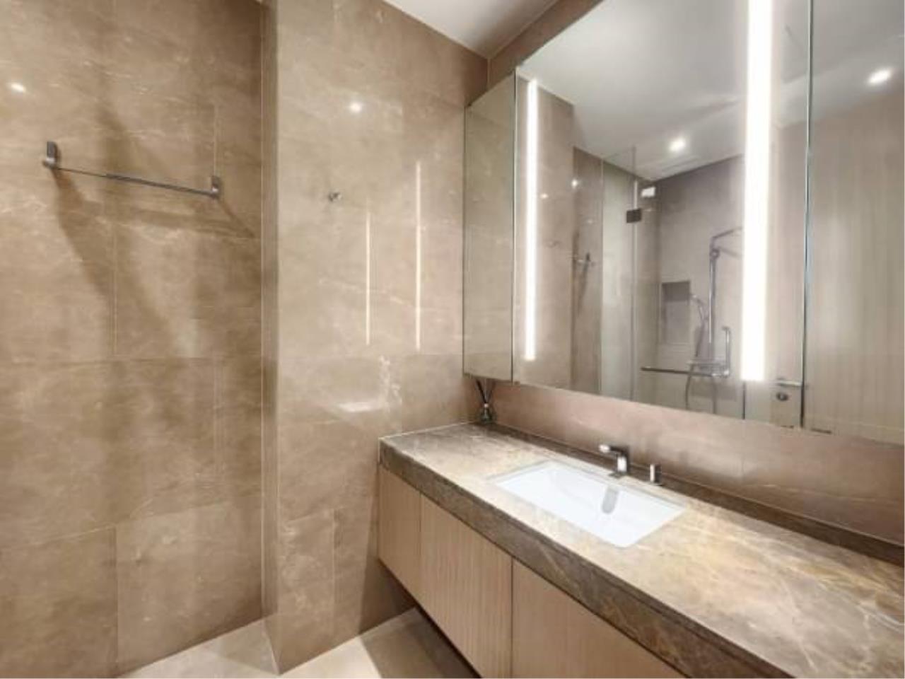 1 bedroom 1 bathroom magnolias ratchadamri for rent