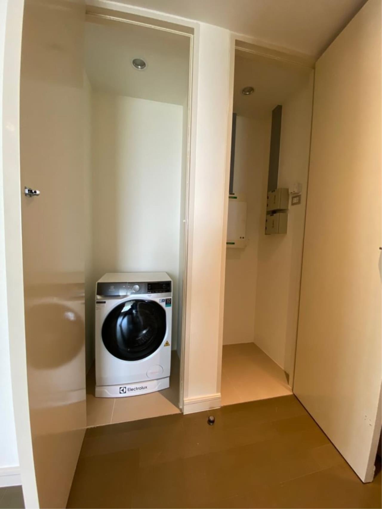 2 bedrooms 2 bathrooms magnolias ratchadamri boulevard for rent