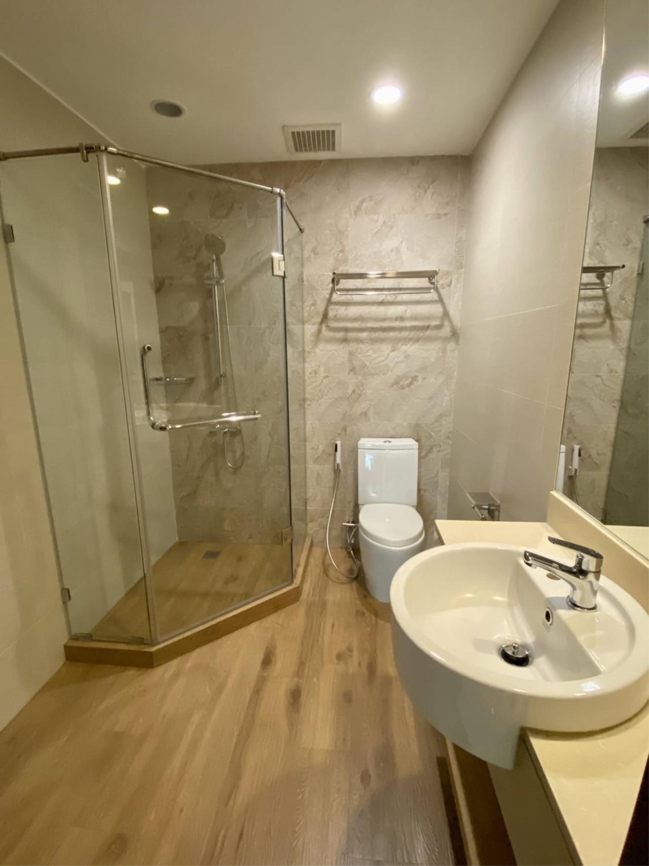 2 bedrooms 2 bathrooms the rajdamri for rent