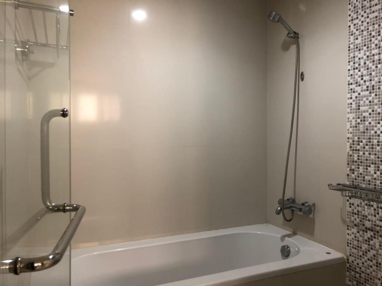 2 bedrooms 2 bathrooms the rajdamri serviced residence for rent
