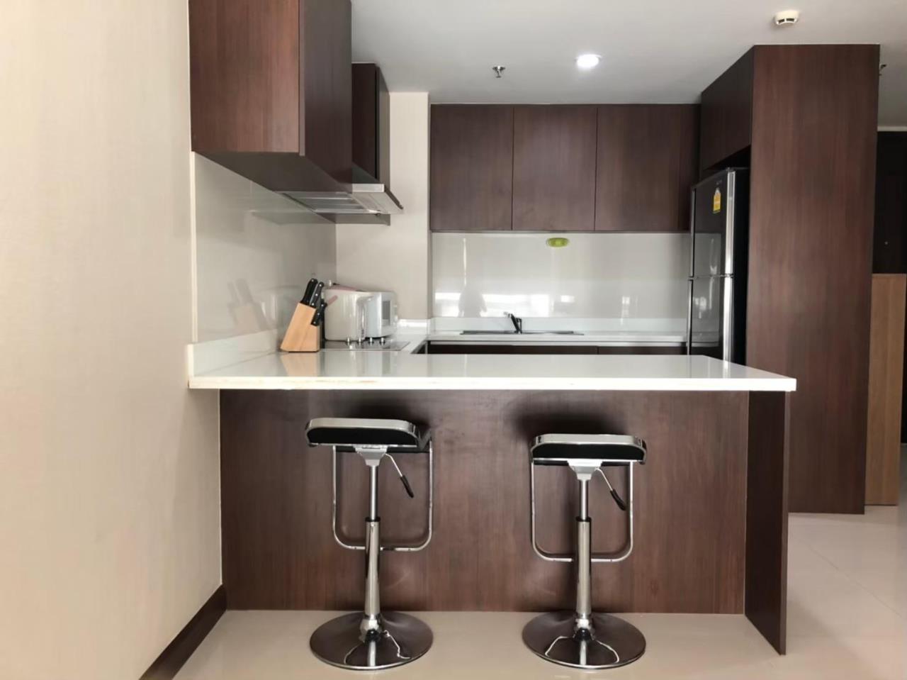 2 bedrooms 2 bathrooms the rajdamri serviced residence for rent