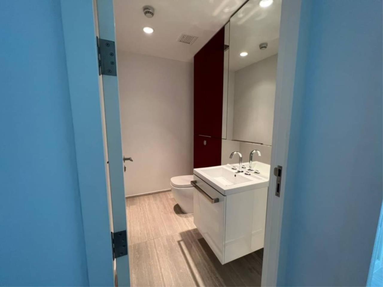 3 bedrooms 3 bathrooms the rajdamri for rent