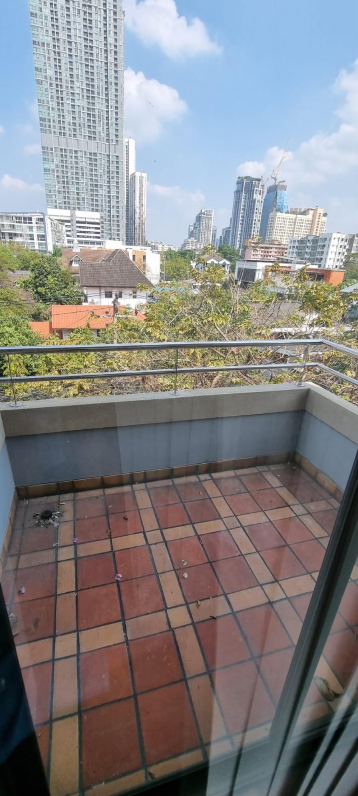 3 bedrooms 3 bathrooms panpanit apartments for rent