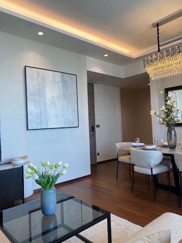 2 Bedrooms, 2 Bathrooms 102sqm 29th Flr The Estelle Phrom Phong For Rent