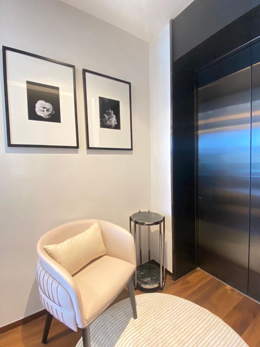2 Bedrooms, 2 Bathrooms 102sqm 29th Flr The Estelle Phrom Phong For Rent
