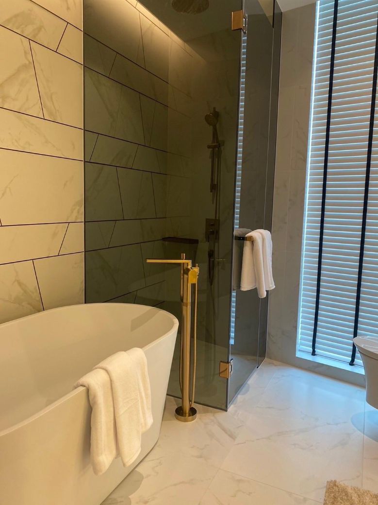 2 Bedrooms, 2 Bathrooms 102sqm 29th Flr The Estelle Phrom Phong For Rent