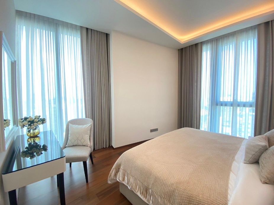 2 Bedrooms, 2 Bathrooms 102sqm 29th Flr The Estelle Phrom Phong For Rent