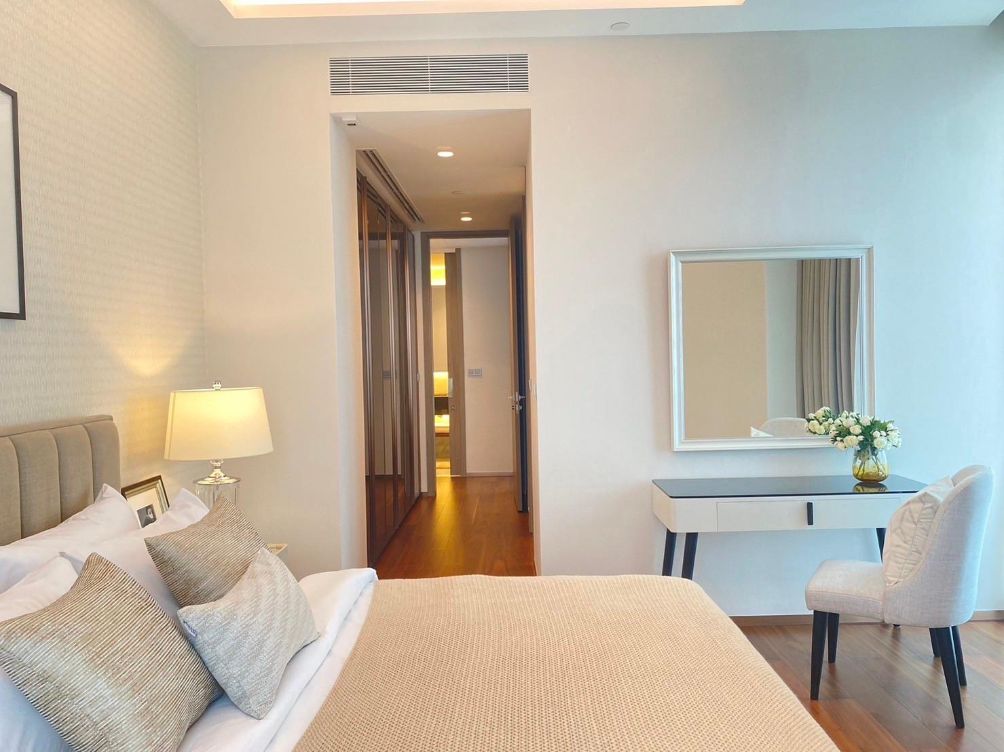 2 Bedrooms, 2 Bathrooms 102sqm 29th Flr The Estelle Phrom Phong For Rent