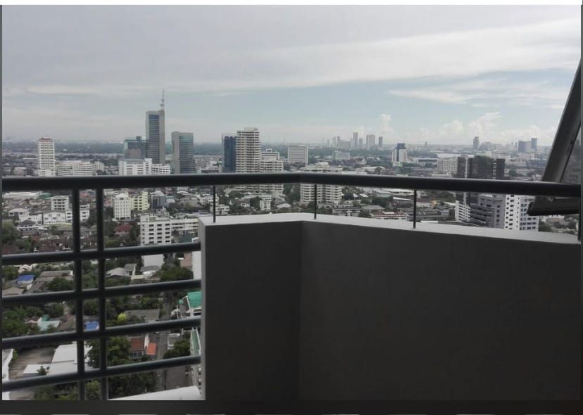 Waterford Diamond Sukhumvit 30/1 - Spacious 2-Bedroom Condo on the 27th Floor