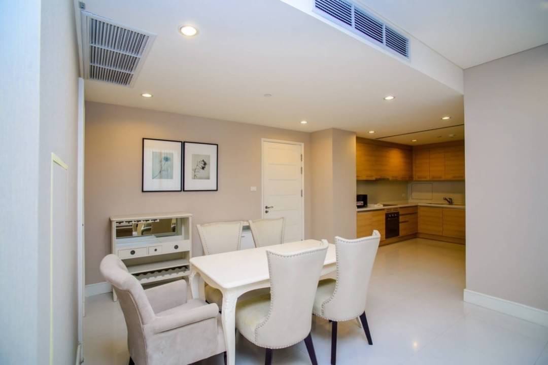 3 Bedrooms, 3 Bathrooms 138sqm Aguston Sukhumvit 22 For Rent