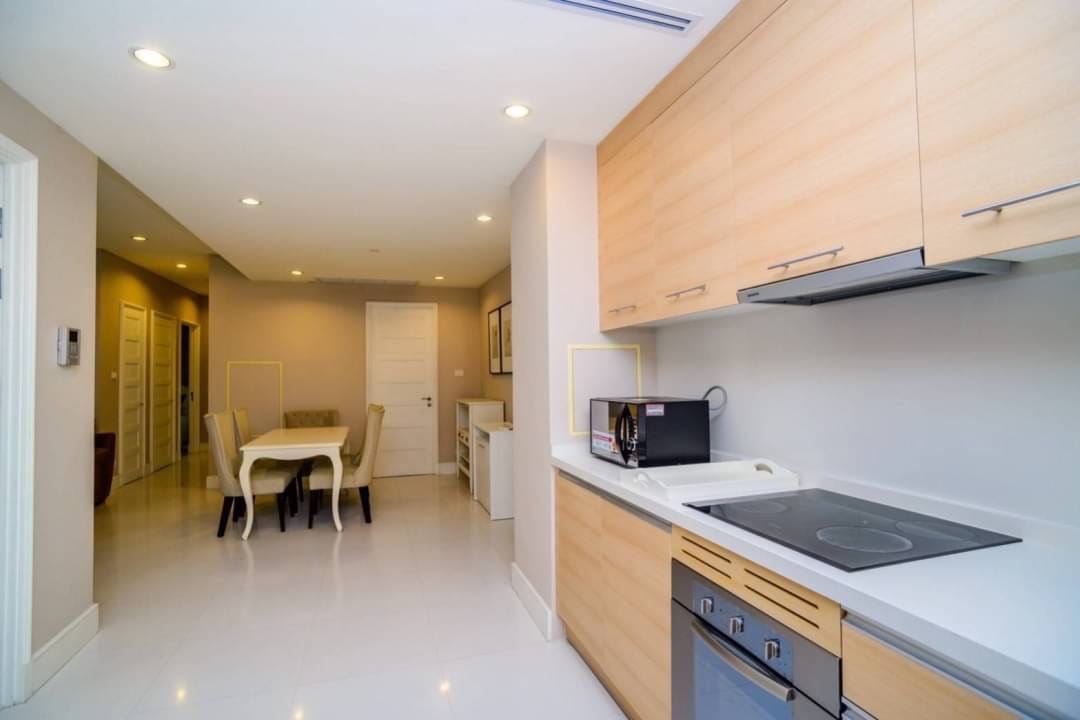 3 Bedrooms, 3 Bathrooms 138sqm Aguston Sukhumvit 22 For Rent