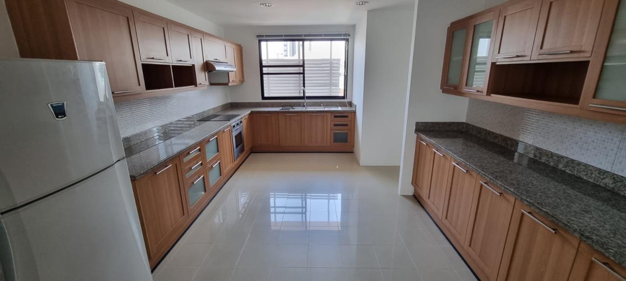 3 Bedrooms 3 Bathrooms Size 230sqm. Serenity Park for Rent