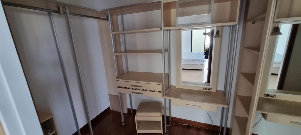 3 Bedrooms 3 Bathrooms Size 230sqm. Serenity Park for Rent