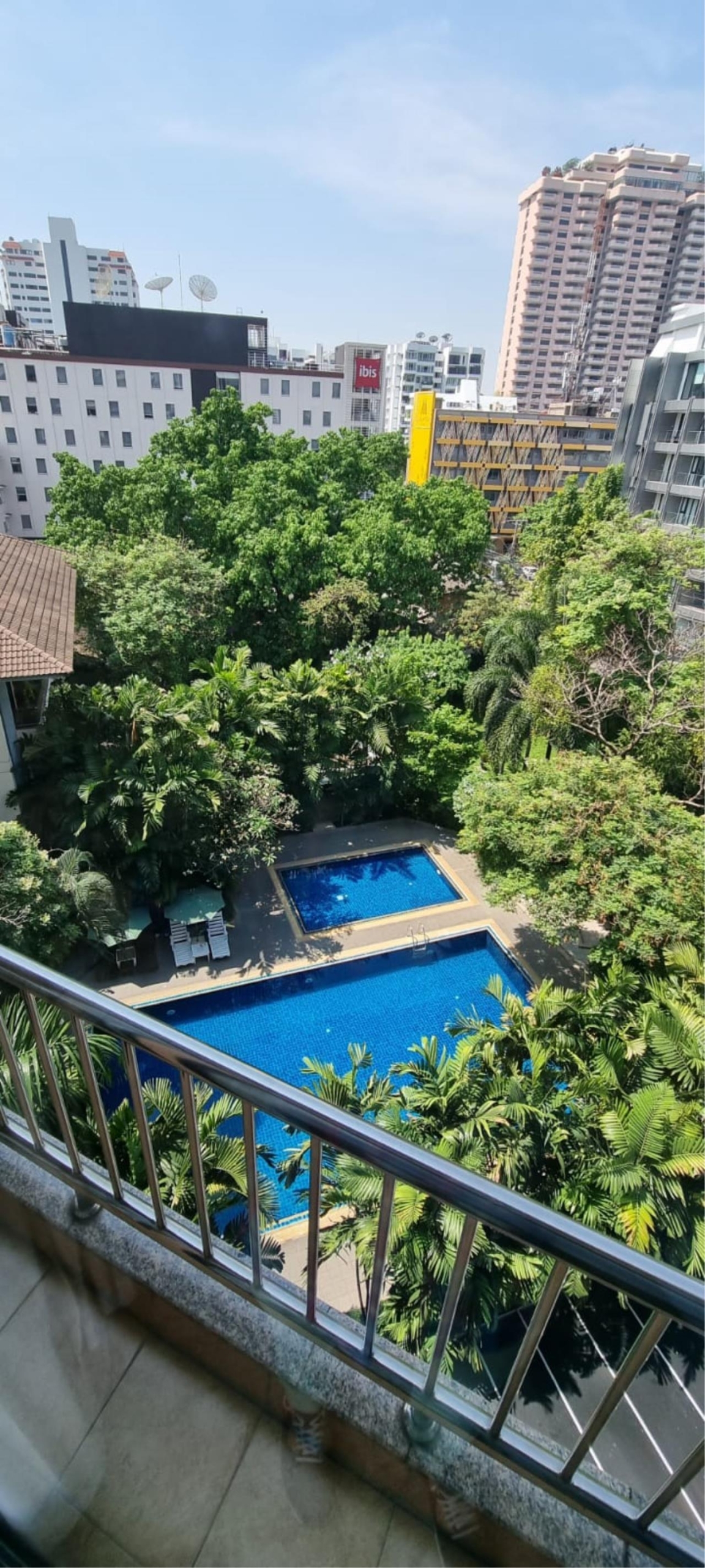 3 Bedrooms 3 Bathrooms Size 230sqm. Serenity Park for Rent