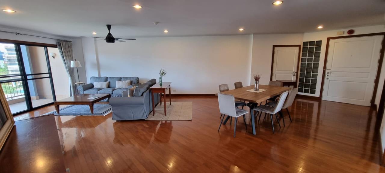 3 Bedrooms, 3 Bathrooms + Maid Quarter 235sqm Serenity Park for Rent
