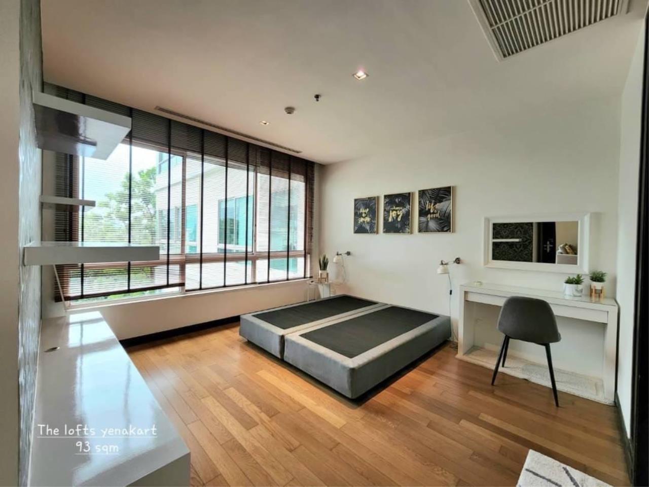 2 Bedrooms 2 Bathrooms Size 93sqm. The Lofts Yen Akat for Rent