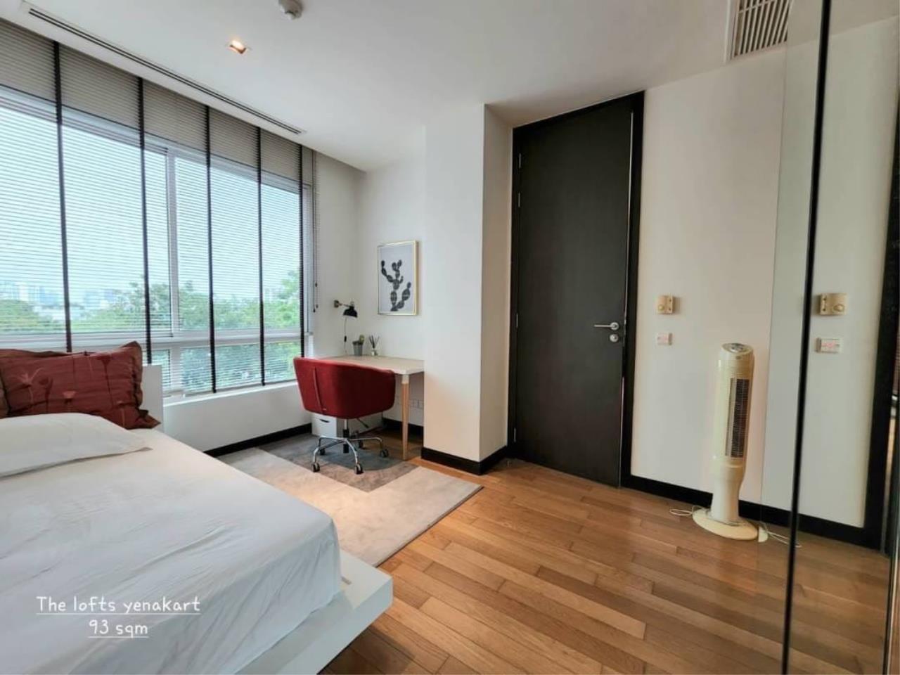 2 Bedrooms 2 Bathrooms Size 93sqm. The Lofts Yen Akat for Rent