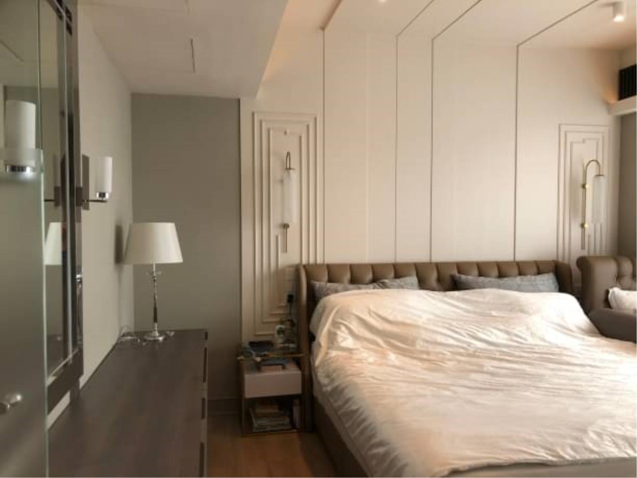 3 Bedrooms, 4 Bathrooms Size 193sqm The Met Satorn For Sale