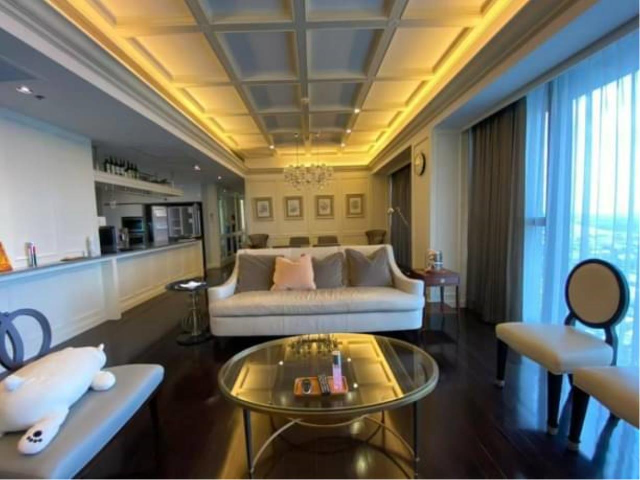 3 Bedrooms, 3 Bathrooms Size 198sqm The Met For Rent