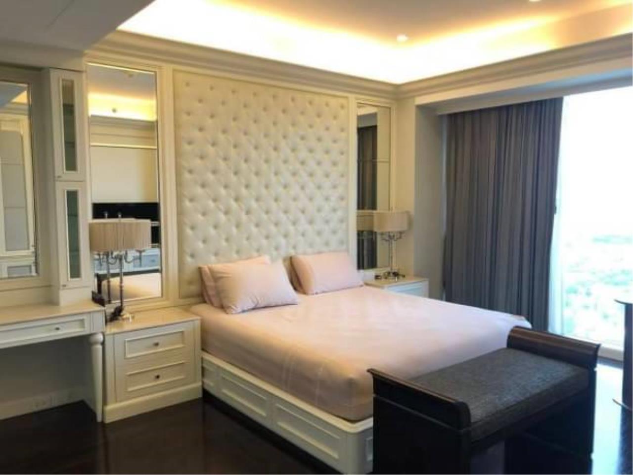 3 Bedrooms, 3 Bathrooms Size 198sqm The Met For Rent