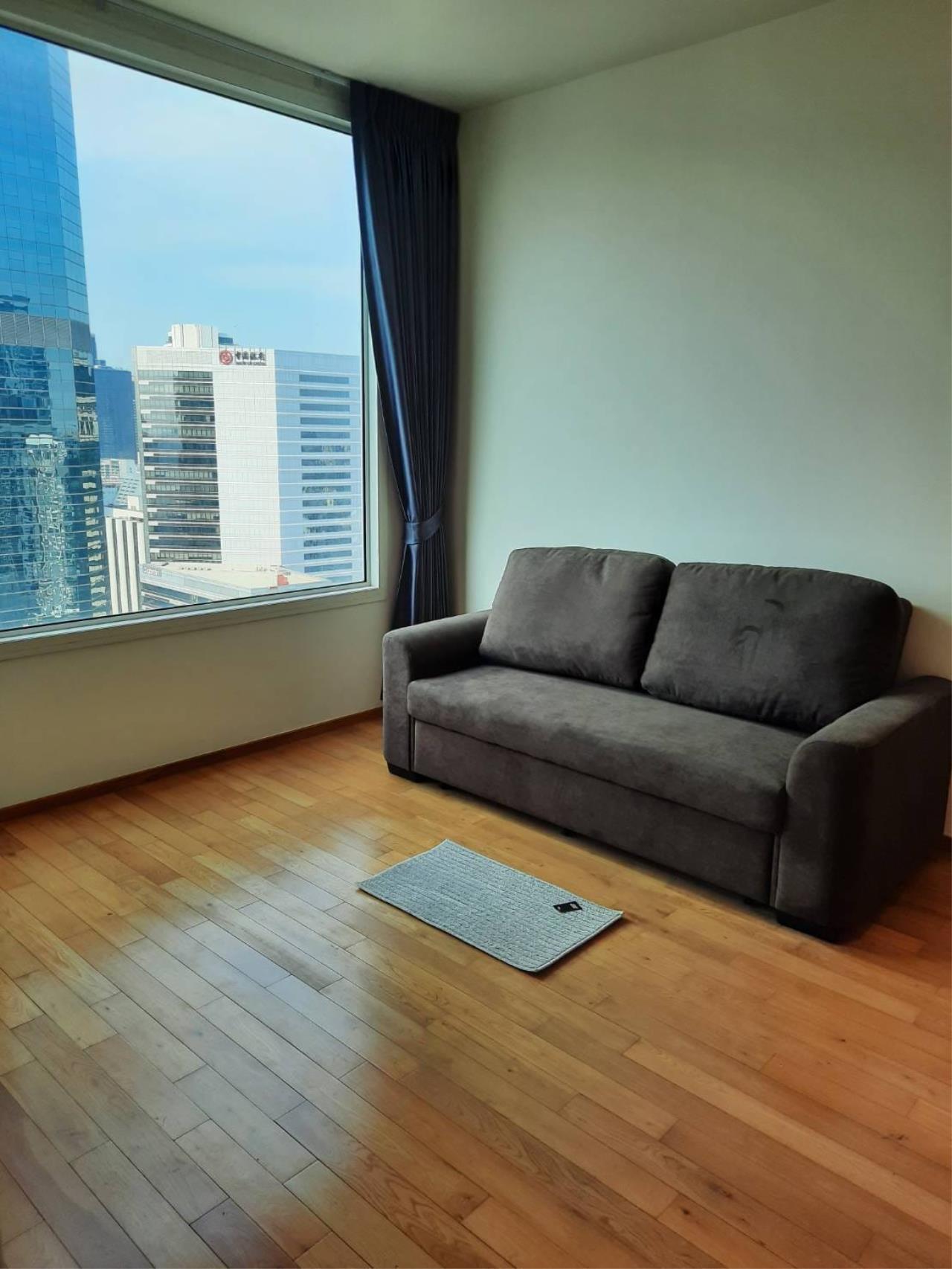 : 2 Bedrooms 2 Bathrooms Size 114sqm. The Empire Place for Rent 59,000 THB for Sale 19mTHB