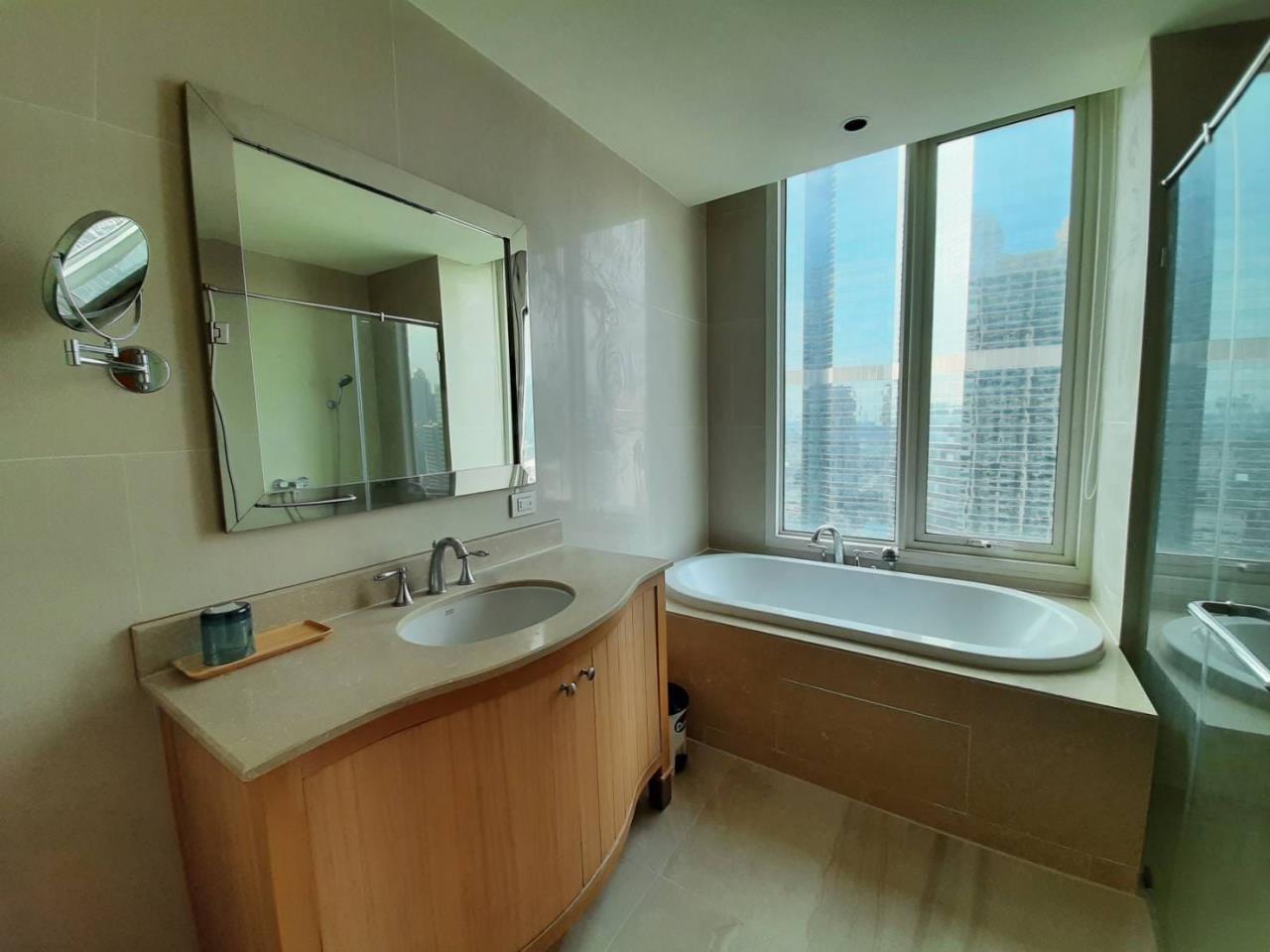 : 2 Bedrooms 2 Bathrooms Size 114sqm. The Empire Place for Rent 59,000 THB for Sale 19mTHB