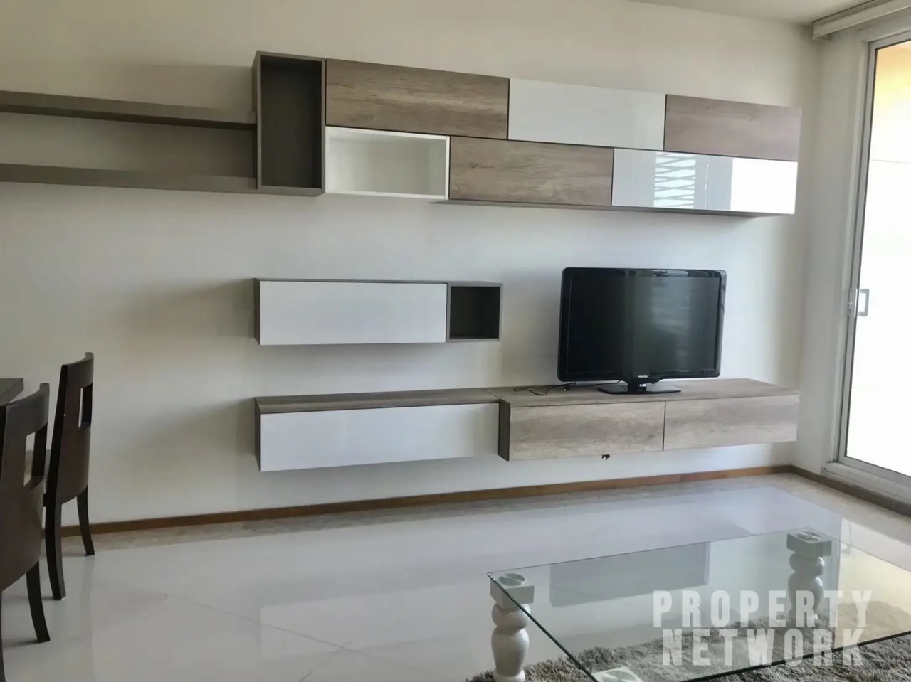 1 Bedroom 1 Bathroom Size 65sqm The Empire Place For Rent 30,000 THB For Sale 8,800,000 MB