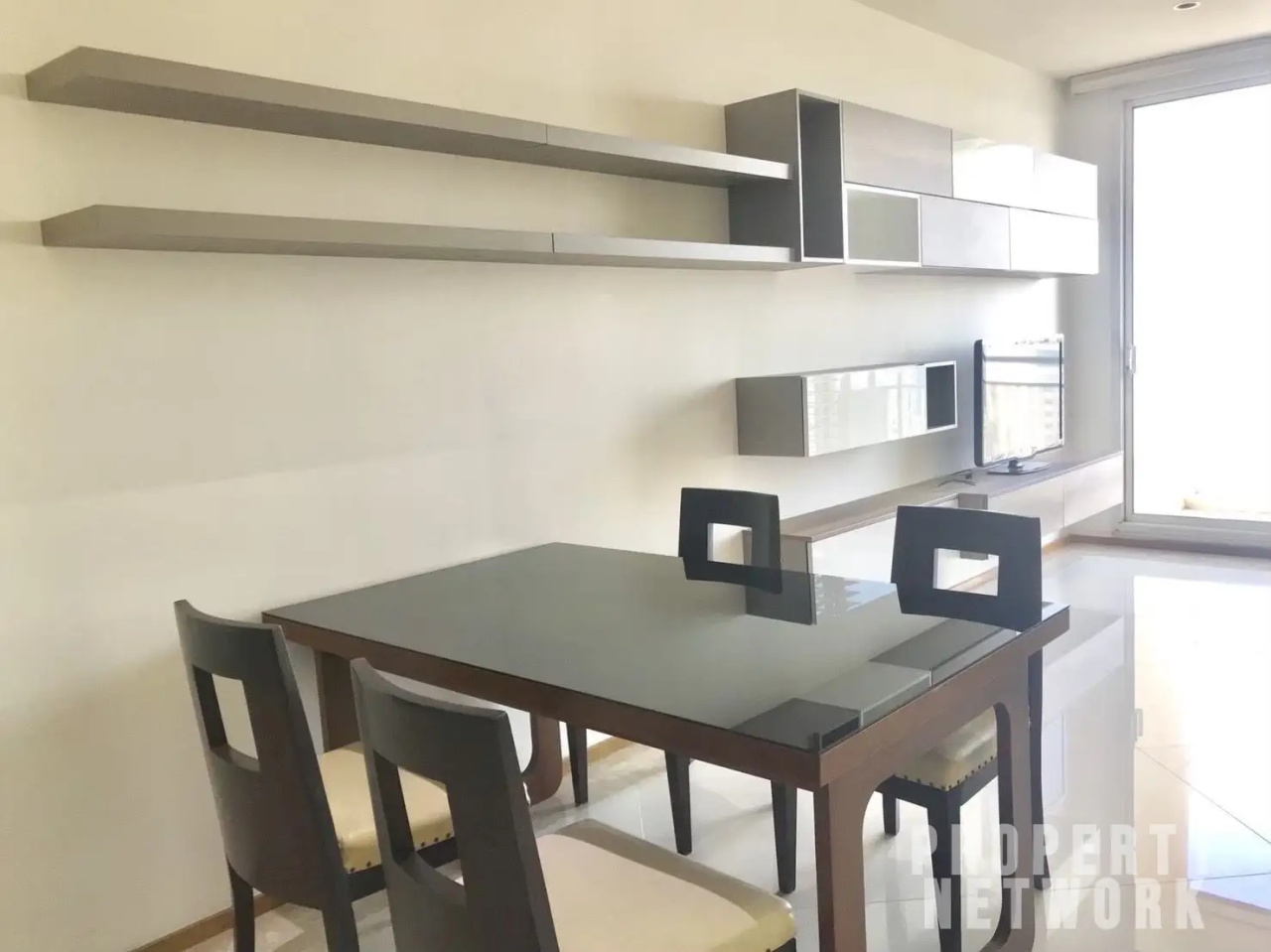 1 Bedroom 1 Bathroom Size 65sqm The Empire Place For Rent 30,000 THB For Sale 8,800,000 MB