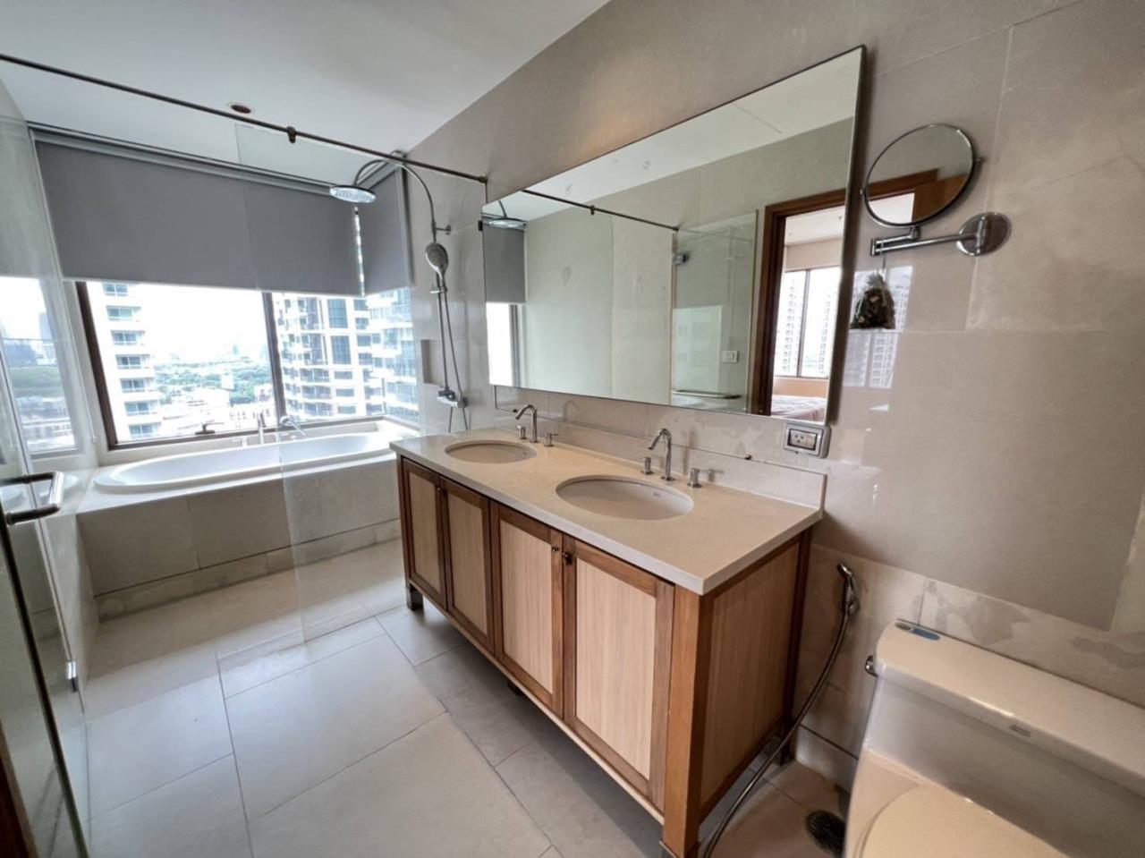 2 Bedrooms, 2 Bathrooms Size 108sqm The Empire Place For Rent