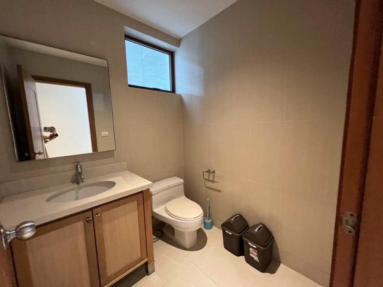 2 Bedrooms, 2 Bathrooms Size 108sqm The Empire Place For Rent