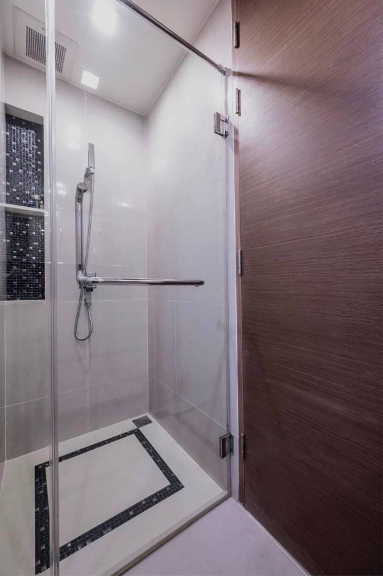 2 Bedrooms 2 Bathrooms Size 82sqm The Address Sathorn For Rent
