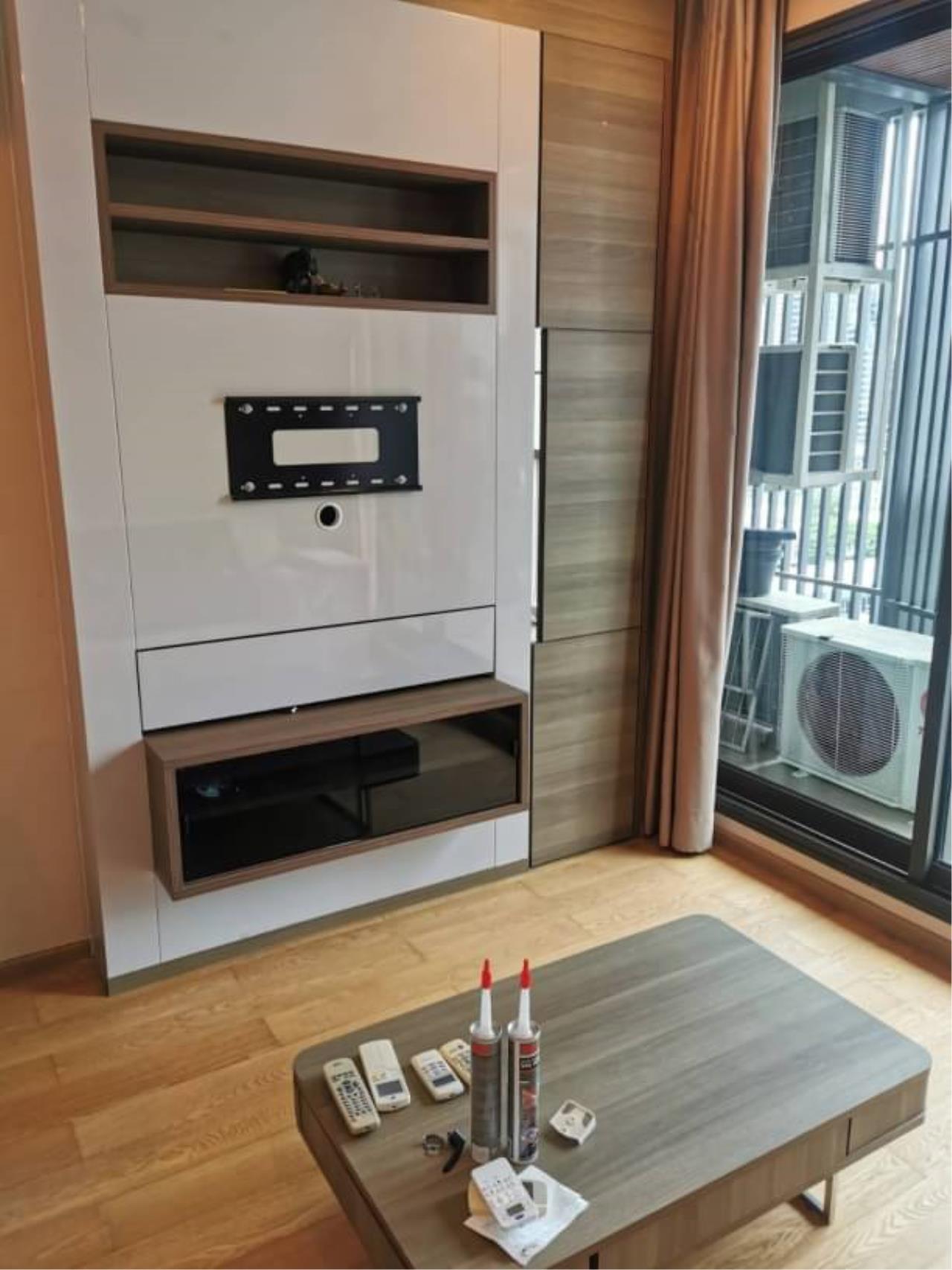 2 Bedrooms, 2 Bathrooms Size 66sqm The Address Sathorn For Rent 40,000 THB for Sale 12.5 MB