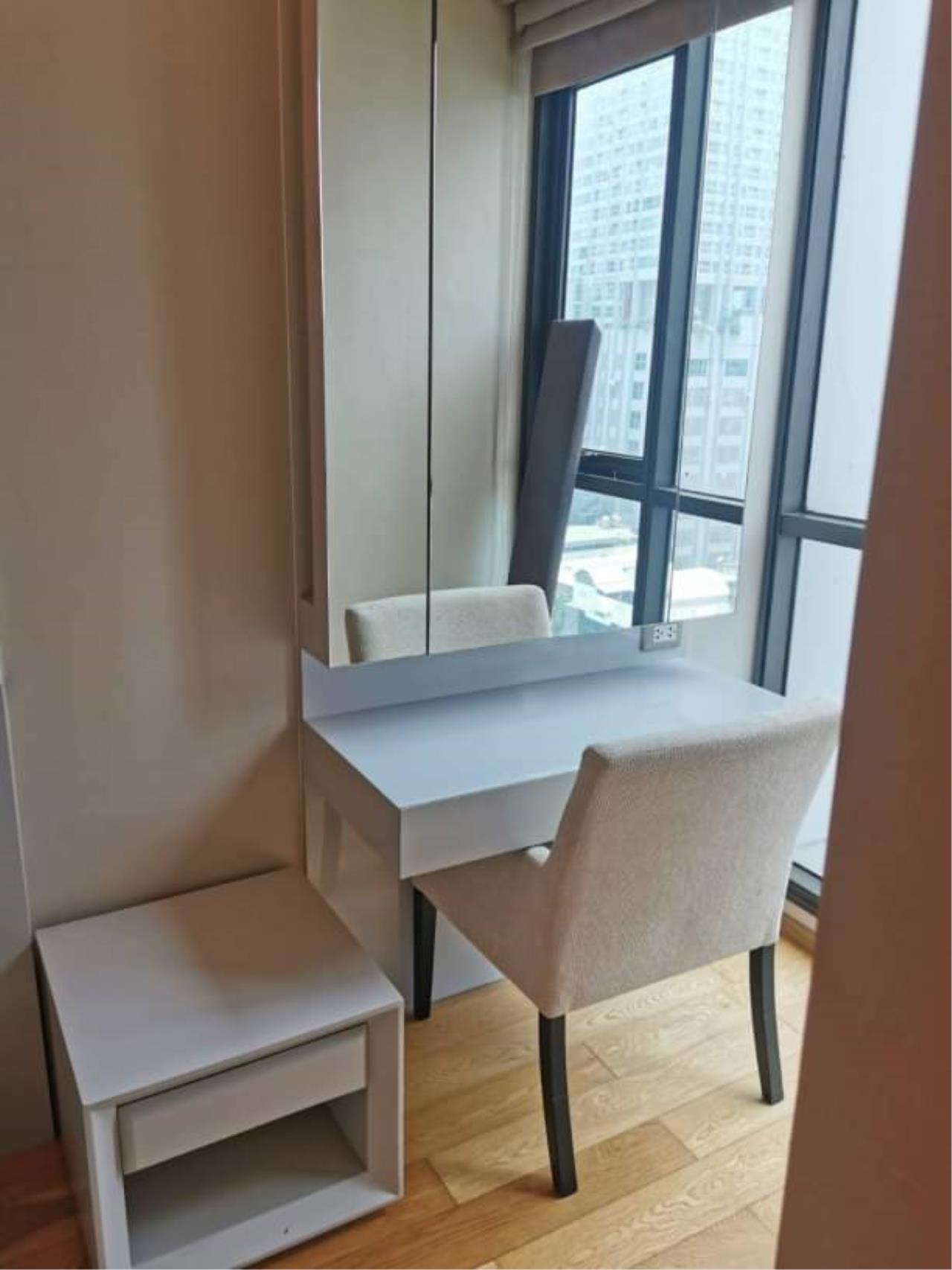 2 Bedrooms, 2 Bathrooms Size 66sqm The Address Sathorn For Rent 40,000 THB for Sale 12.5 MB