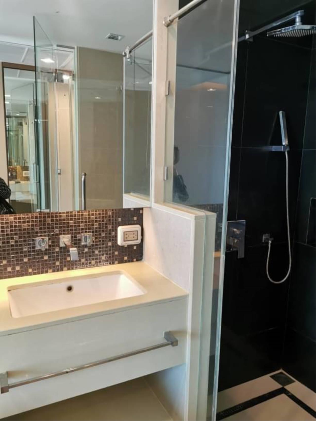 2 Bedrooms, 2 Bathrooms Size 66sqm The Address Sathorn For Rent 40,000 THB for Sale 12.5 MB