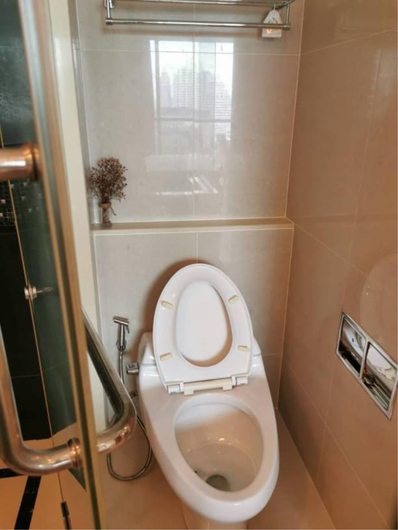 2 Bedrooms, 2 Bathrooms Size 66sqm The Address Sathorn For Rent 40,000 THB for Sale 12.5 MB