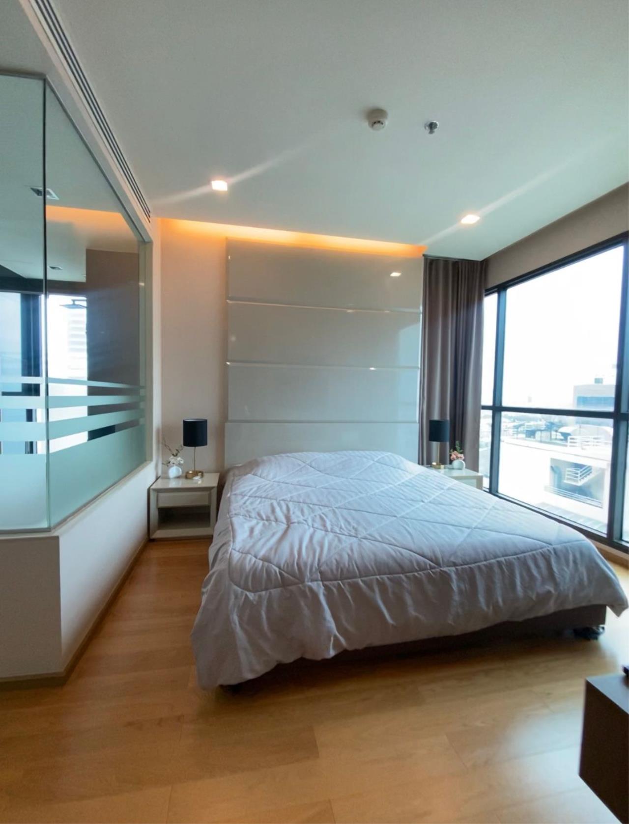 2 Bedrooms, 2 Bathrooms 85sqm The Address Sathorn for Rent