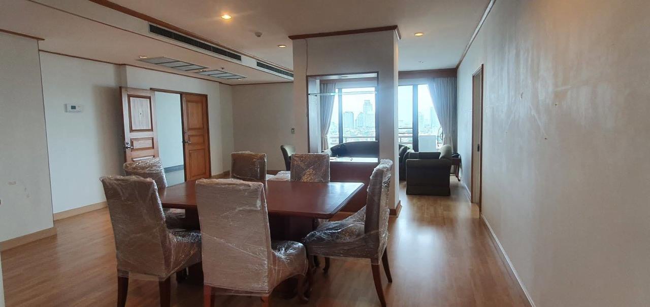 3 bedrooms 2 bathrooms charoenjai place for rent