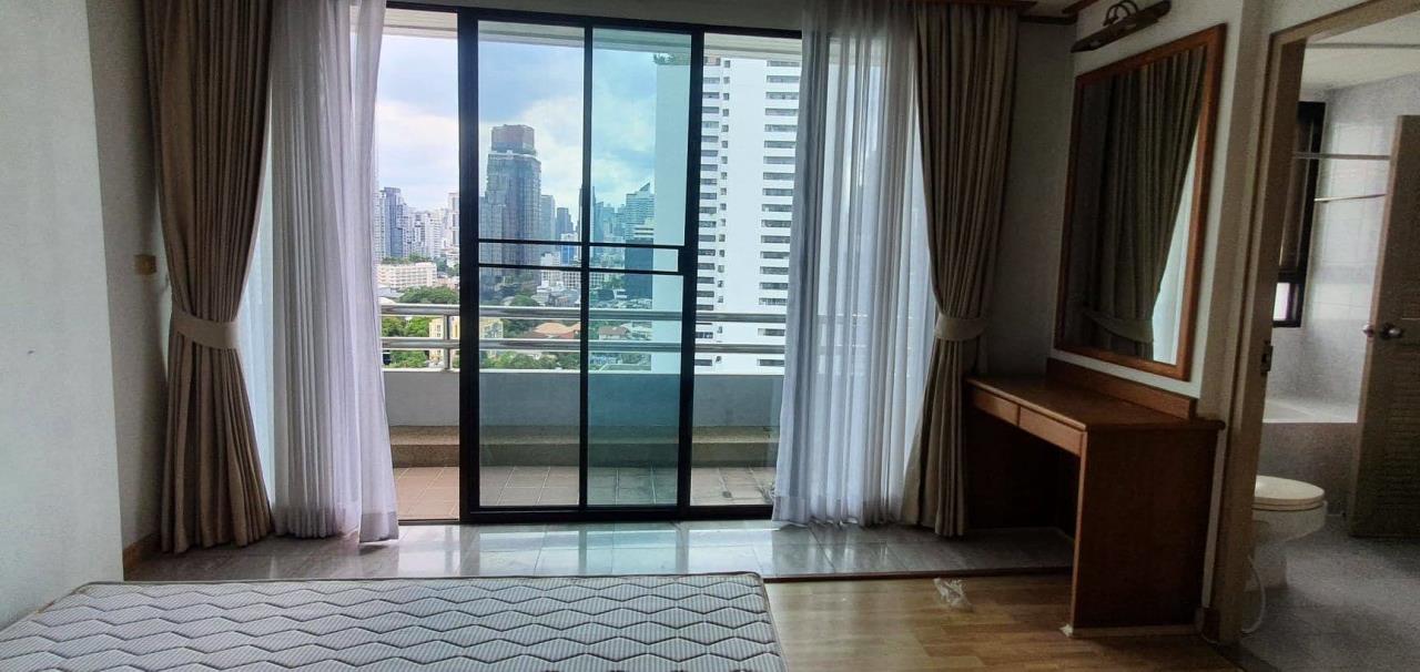 3 bedrooms 2 bathrooms charoenjai place for rent
