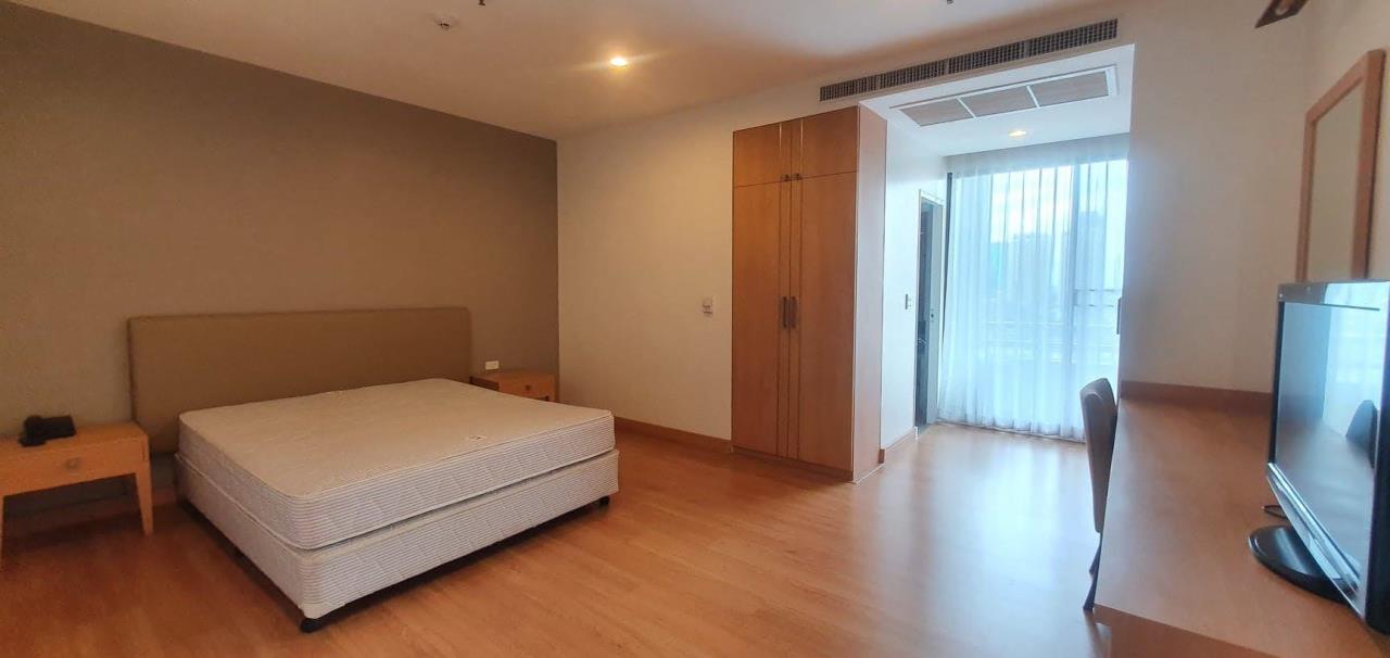 3 bedrooms 2 bathrooms charoenjai place for rent