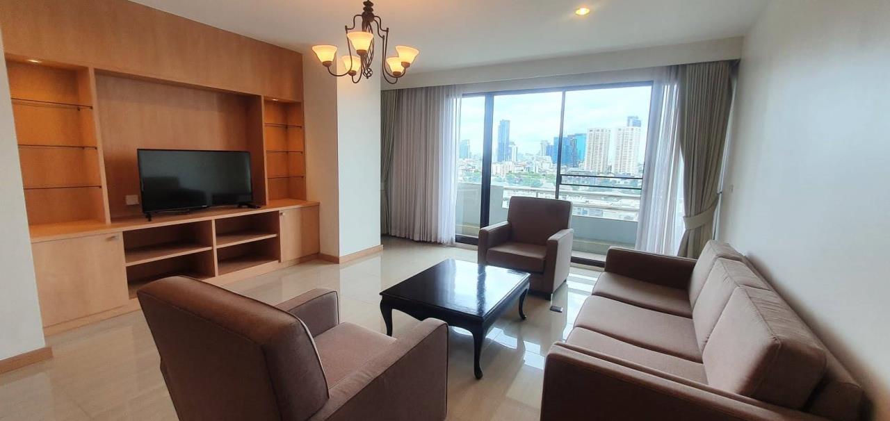 3 Bedrooms 2 Bathrooms Size 171sqm. Charoenjai Place for Rent 65,000 THB