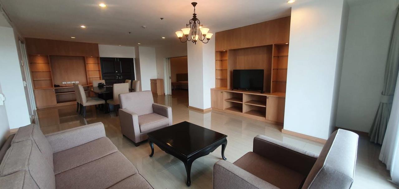 3 bedrooms 2 bathrooms charoenjai place for rent