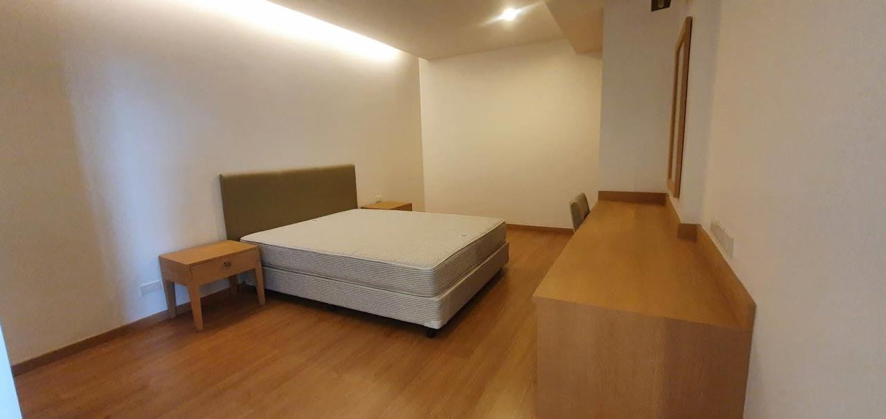 3 Bedrooms 2 Bathrooms Size 171sqm. Charoenjai Place for Rent 65,000 THB