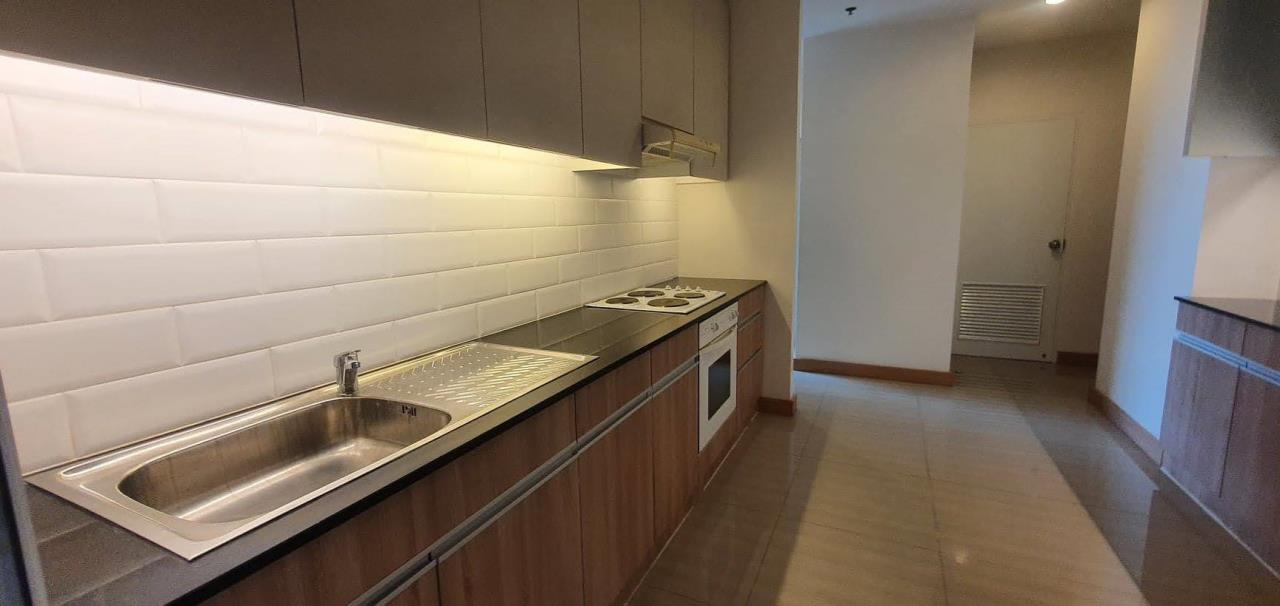 3 Bedrooms 2 Bathrooms Size 171sqm. Charoenjai Place for Rent 65,000 THB