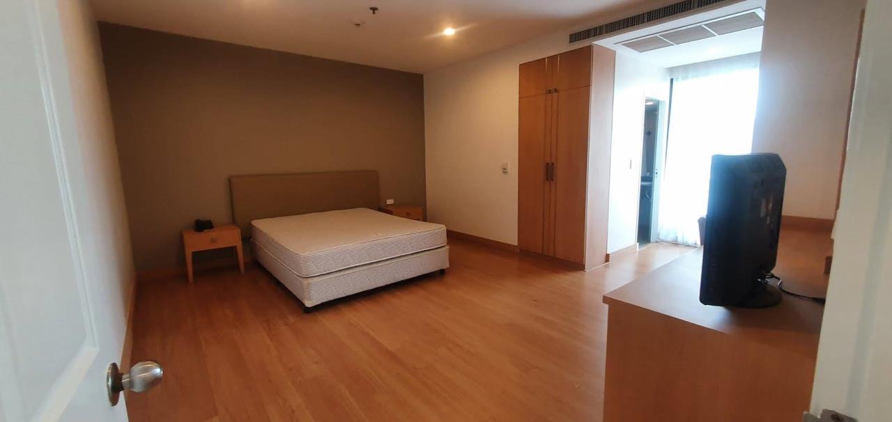 3 bedrooms 2 bathrooms charoenjai place for rent